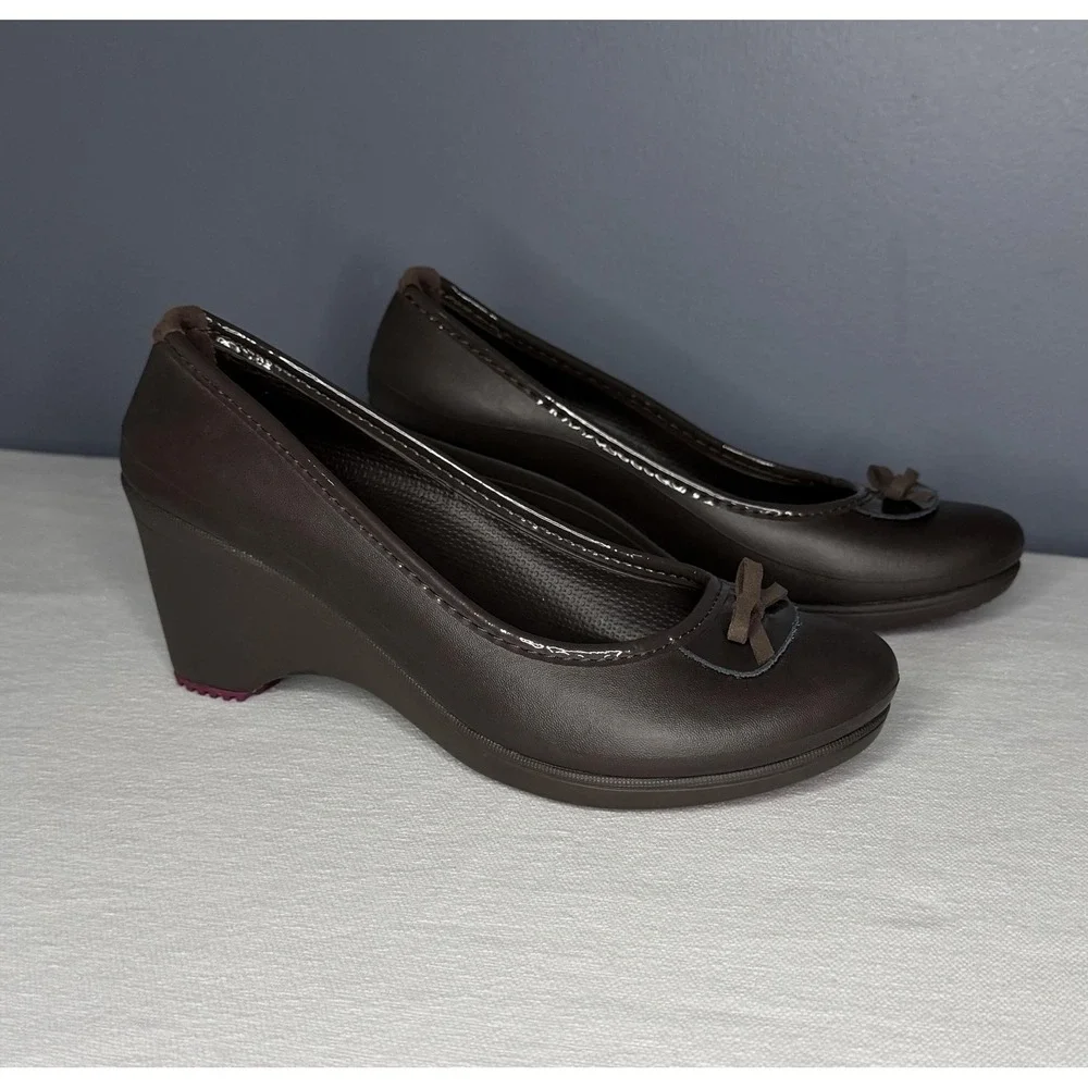 Crocs Shoes Womens 7 Brown Bow Wedge Pump Comfort Lightweight Slip On Heels
